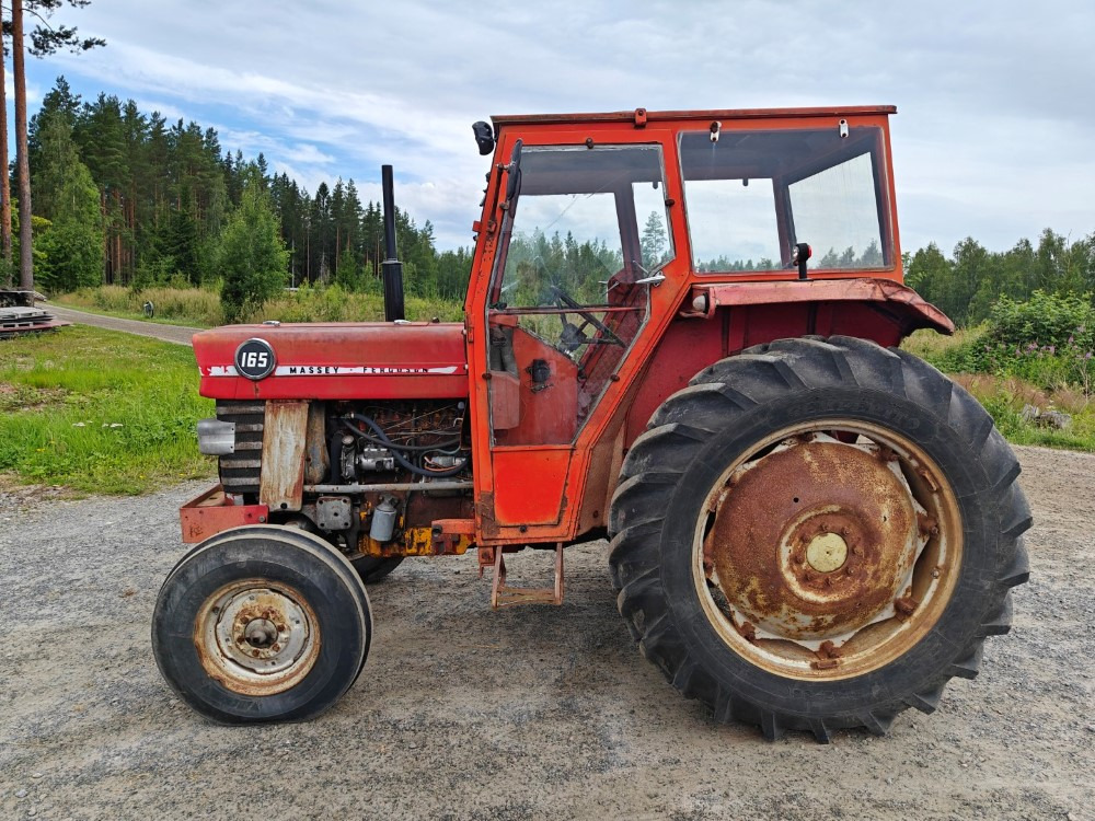 MASSEY FERGUSON 165S traktori, katso video! - Трактор: фото 2 MASSEY FERGUSON 165S traktori, katso video! - Трактор: фото 2