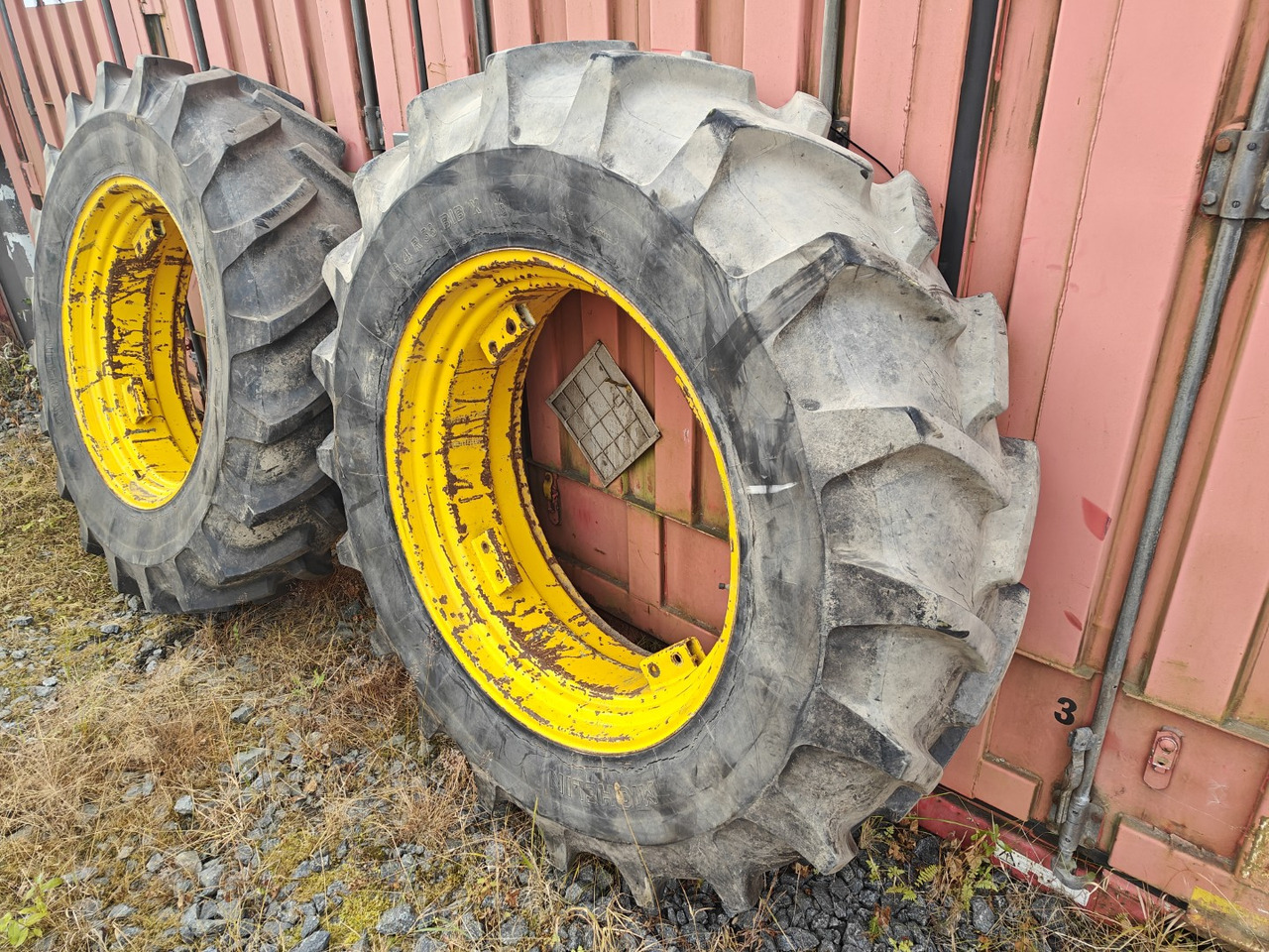 MICHELIN 18.4R38 traktorin renkaat - Шины и диски для Тракторов: фото 2 MICHELIN 18.4R38 traktorin renkaat - Шины и диски для Тракторов: фото 2