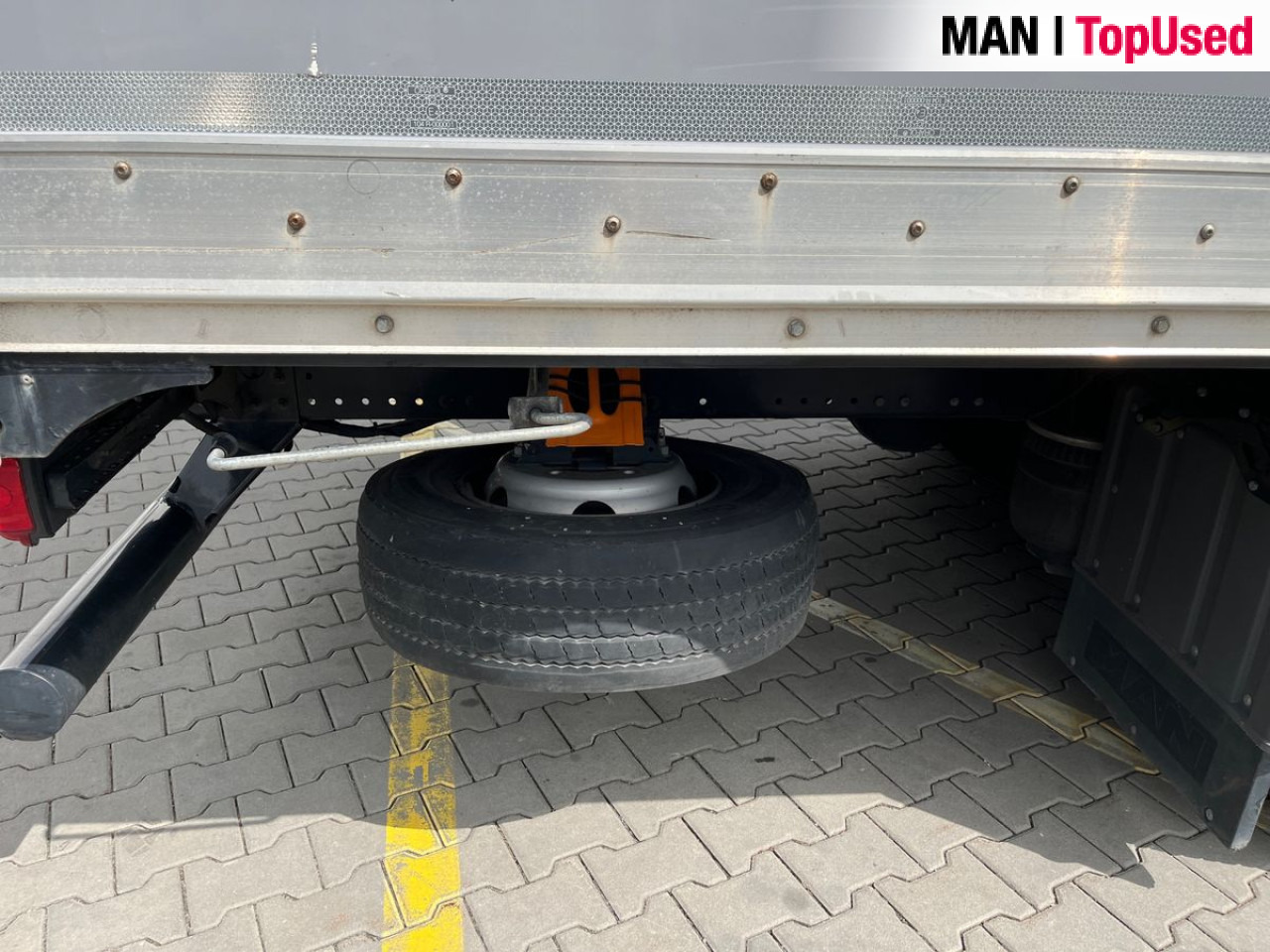 Грузовик с закрытым кузовом MAN TGL 12.250 4x2 BL CH: фото 15