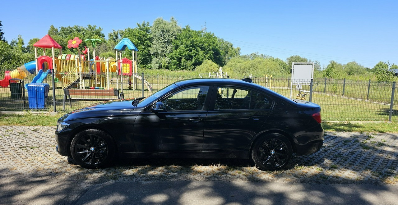 BMW SERIA 3 V (F30/F31/F34) BMW SERIA 3 BMW 330D xDrive ładny stan 4x4 sedan - Седан: фото 3 BMW SERIA 3 V (F30/F31/F34) BMW SERIA 3 BMW 330D xDrive ładny stan 4x4 sedan - Седан: фото 3