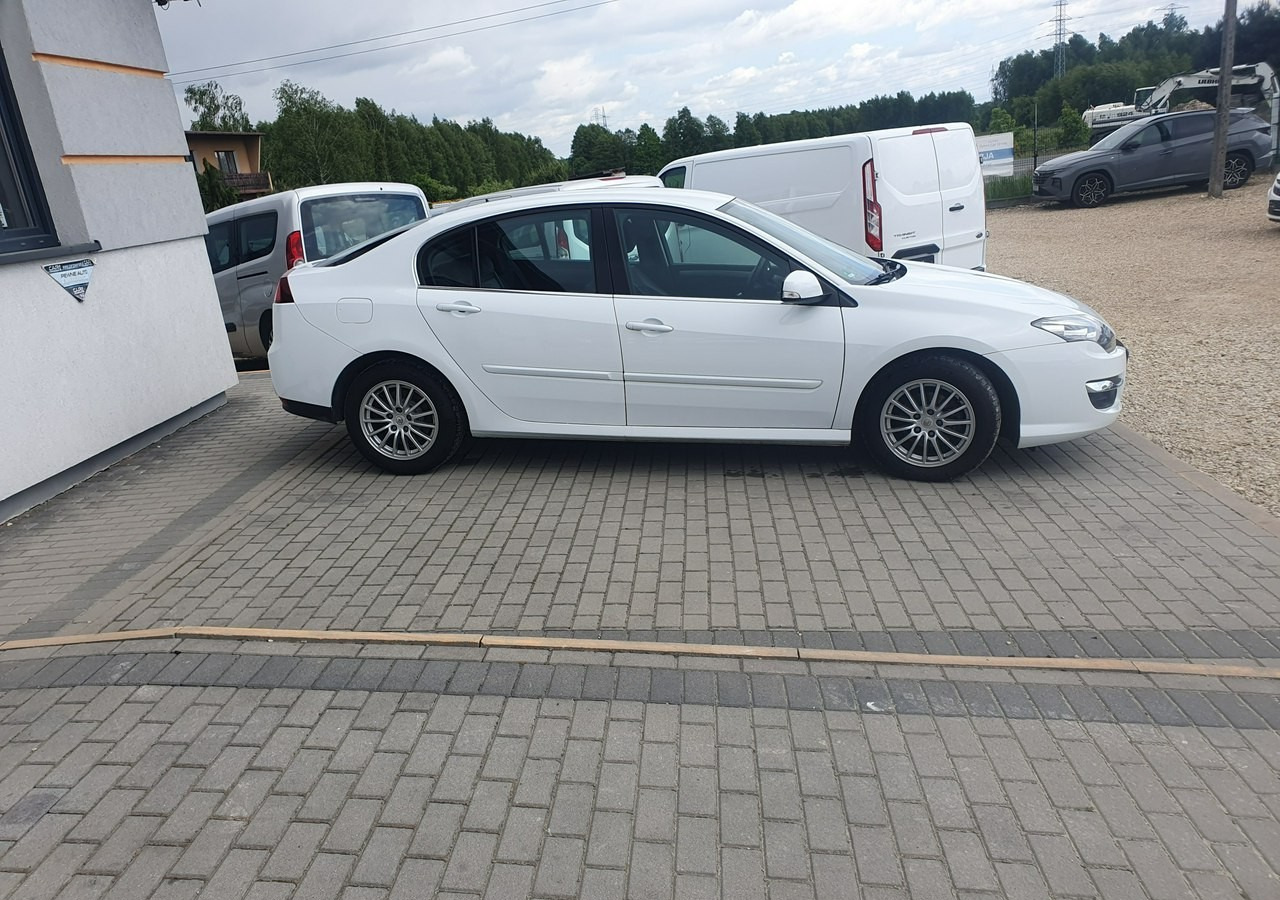 Renault Laguna III niski przebieg * zadbana *ładny stan* - Хэтчбек: фото 5 Renault Laguna III niski przebieg * zadbana *ładny stan* - Хэтчбек: фото 5