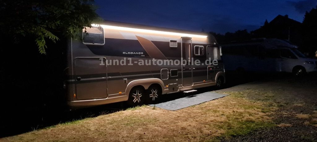 Bürstner Elegance I 910 G Solar/AHK/RFK/Alde/TwinSat/2xTV/Vollausstattung Elegance I 910 G Solar/AHK/RFK/Alde/TwinSat/2xTV/Vollausstattung - Интегрированный автодом: фото 2 Bürstner Elegance I 910 G Solar/AHK/RFK/Alde/TwinSat/2xTV/Vollausstattung Elegance I 910 G Solar/AHK/RFK/Alde/TwinSat/2xTV/Vollausstattung - Интегрированный автодом: фото 2