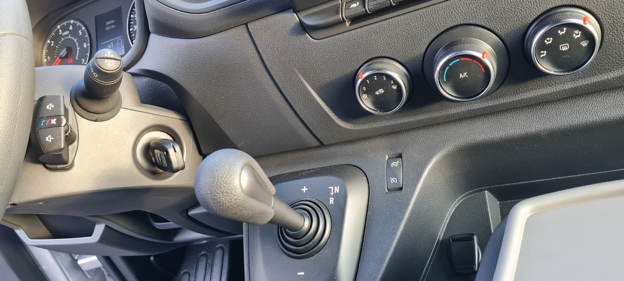 RENAULT Master 150 CDI 9-Sitzer Personentransporter Ex-Behördenfahrzeug 1. Hand в лизинг RENAULT Master 150 CDI 9-Sitzer Personentransporter Ex-Behördenfahrzeug 1. Hand: фото 12