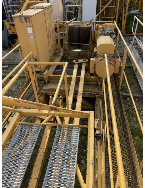 Liebherr 140EC-H10, 1993yom, 40jib, 23,5m huh - Башенный кран: фото 3 Liebherr 140EC-H10, 1993yom, 40jib, 23,5m huh - Башенный кран: фото 3