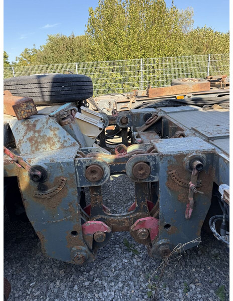 Liebherr 80km/h axeles to self erecting crane 32K 35K 42K 50K 63K 71K - Башенный кран: фото 2 Liebherr 80km/h axeles to self erecting crane 32K 35K 42K 50K 63K 71K - Башенный кран: фото 2