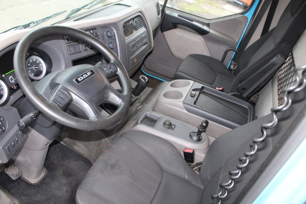 Тентованный грузовик DAF LF 260 FA: фото 7
