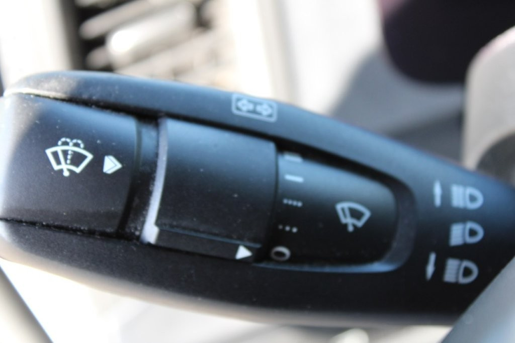 Тентованный грузовик Mercedes-Benz Actros 2542: фото 17 Тентованный грузовик Mercedes-Benz Actros 2542: фото 17