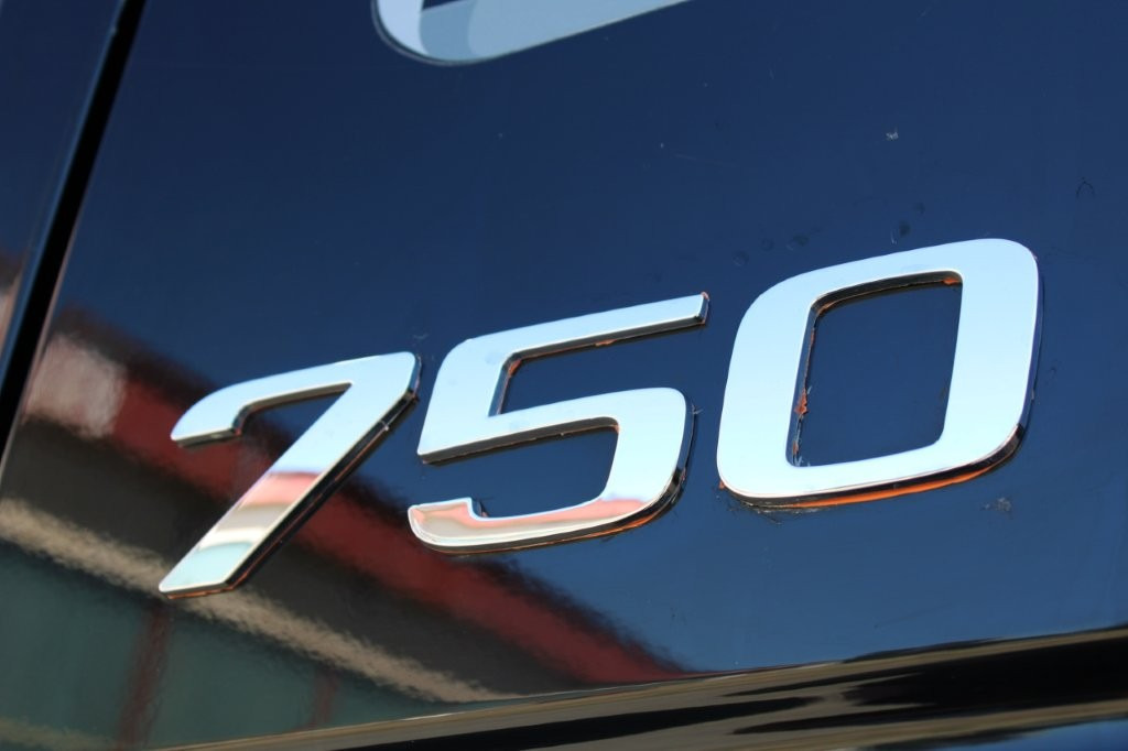 Volvo FH16 750 EURO 6, RETARDER, HYDRAULIKA - Тягач: фото 4 Volvo FH16 750 EURO 6, RETARDER, HYDRAULIKA - Тягач: фото 4