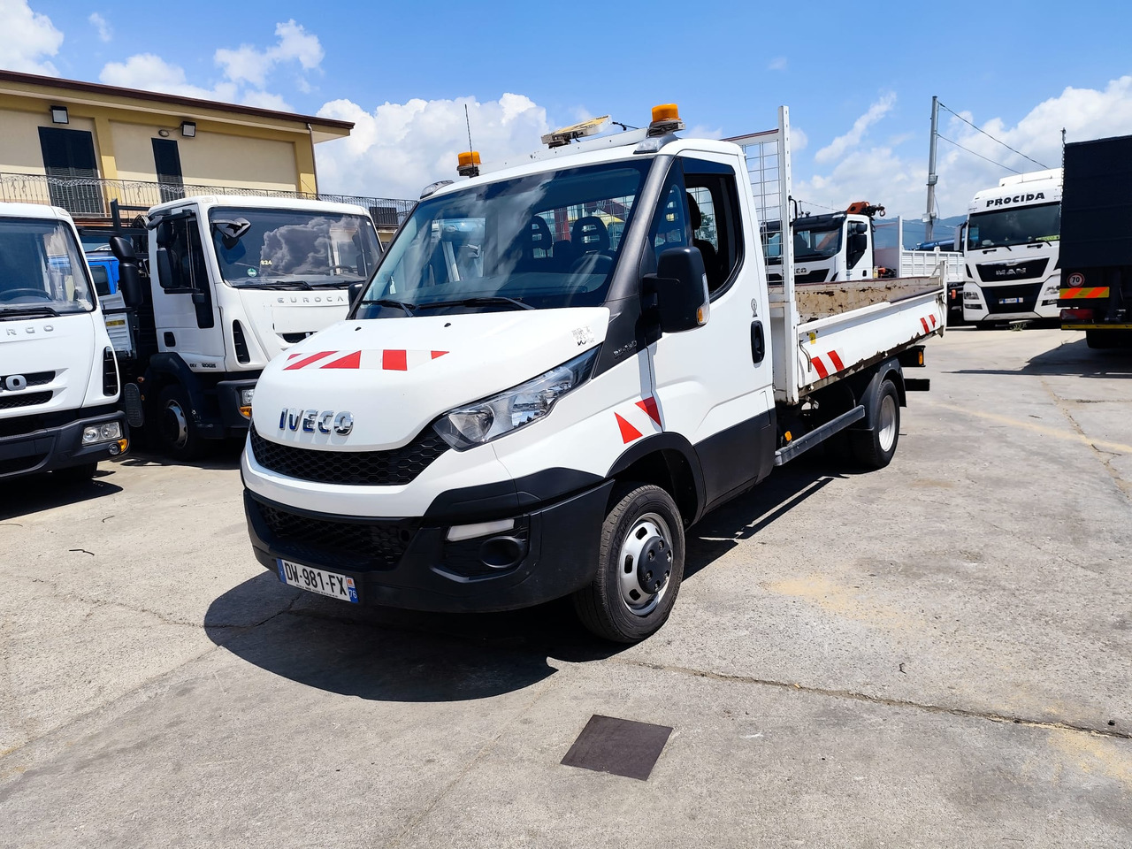 IVECO DAILY 35-130 - Малотоннажный самосвал: фото 1 IVECO DAILY 35-130 - Малотоннажный самосвал: фото 1