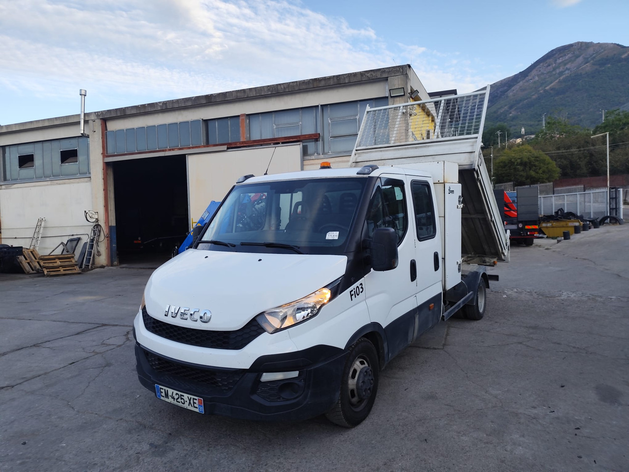 IVECO DAILY 35-140 - Малотоннажный самосвал, Грузопассажирский фургон: фото 5 IVECO DAILY 35-140 - Малотоннажный самосвал, Грузопассажирский фургон: фото 5