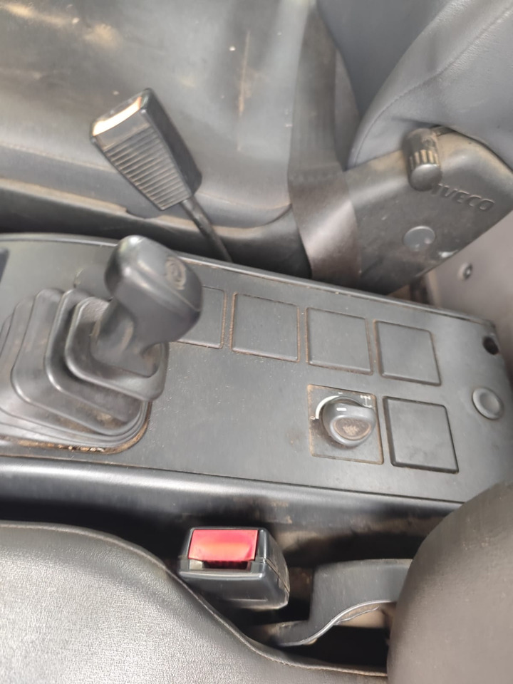 IVECO EUROCARGO 120-190L - Самосвал, Автоманипулятор: фото 4 IVECO EUROCARGO 120-190L - Самосвал, Автоманипулятор: фото 4