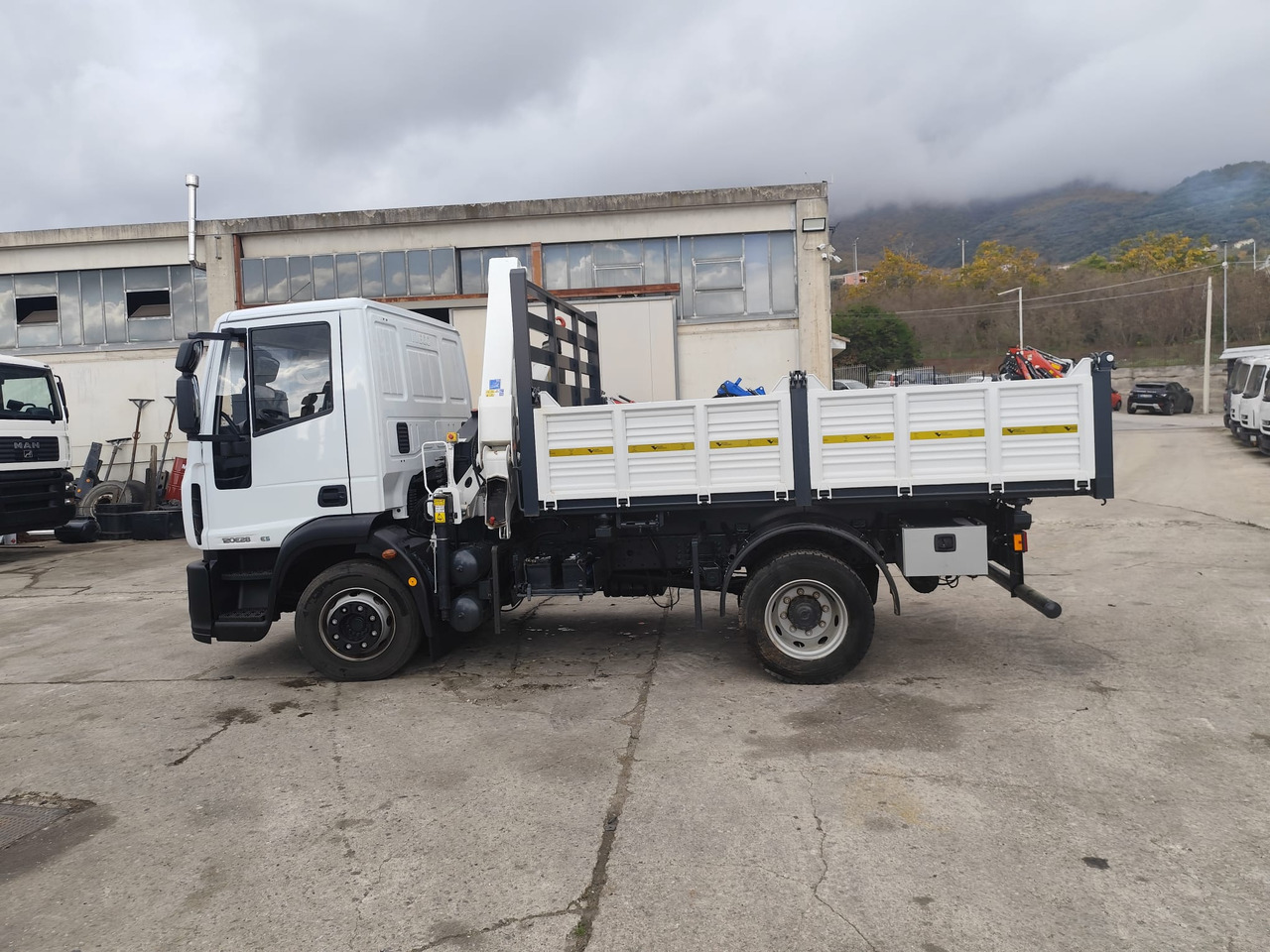 Автоманипулятор IVECO EUROCARGO 120E28P: фото 8