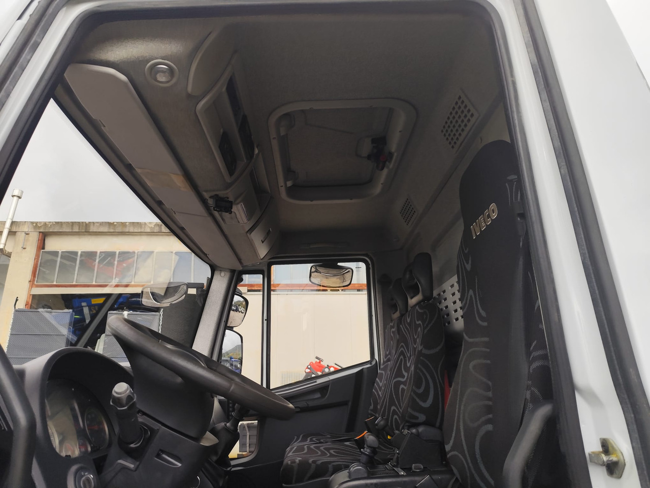 Автоманипулятор IVECO EUROCARGO 120E28P: фото 25