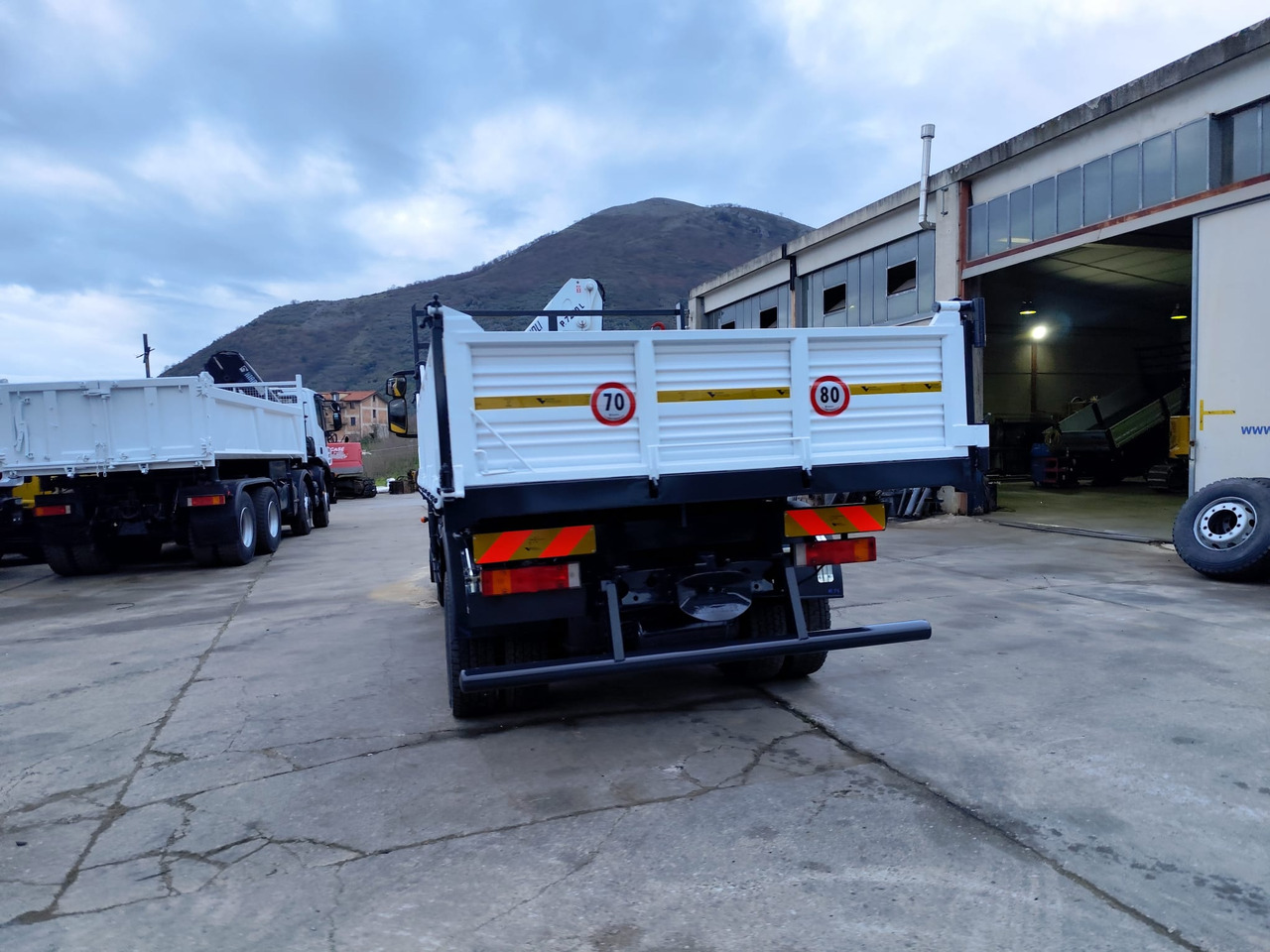 Автоманипулятор, Самосвал IVECO EUROCARGO 120E28P: фото 36 Автоманипулятор, Самосвал IVECO EUROCARGO 120E28P: фото 36