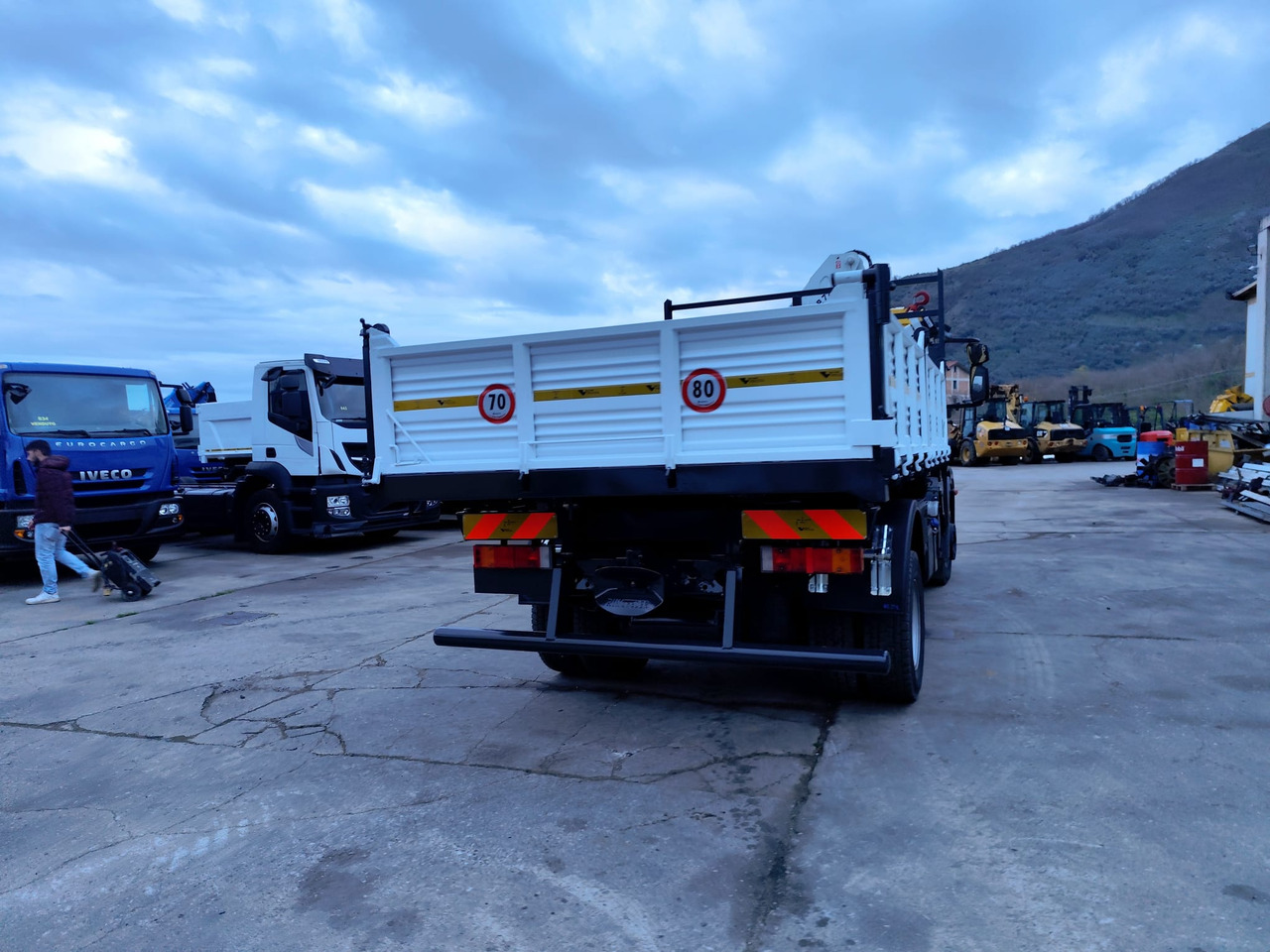 Автоманипулятор, Самосвал IVECO EUROCARGO 120E28P: фото 38 Автоманипулятор, Самосвал IVECO EUROCARGO 120E28P: фото 38