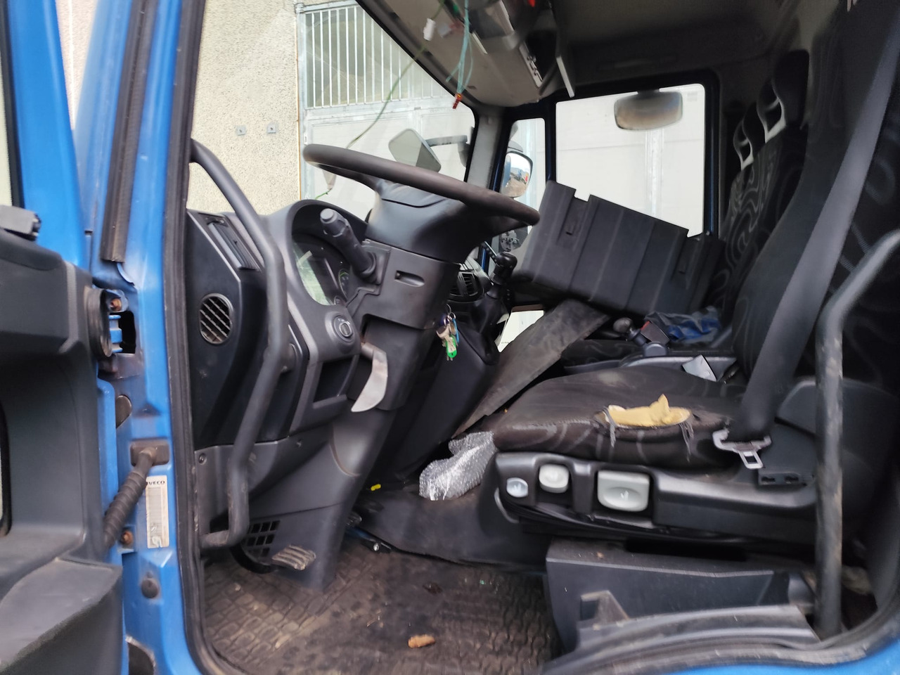 IVECO EUROCARGO 190EL28 - Грузовик-шасси: фото 4 IVECO EUROCARGO 190EL28 - Грузовик-шасси: фото 4