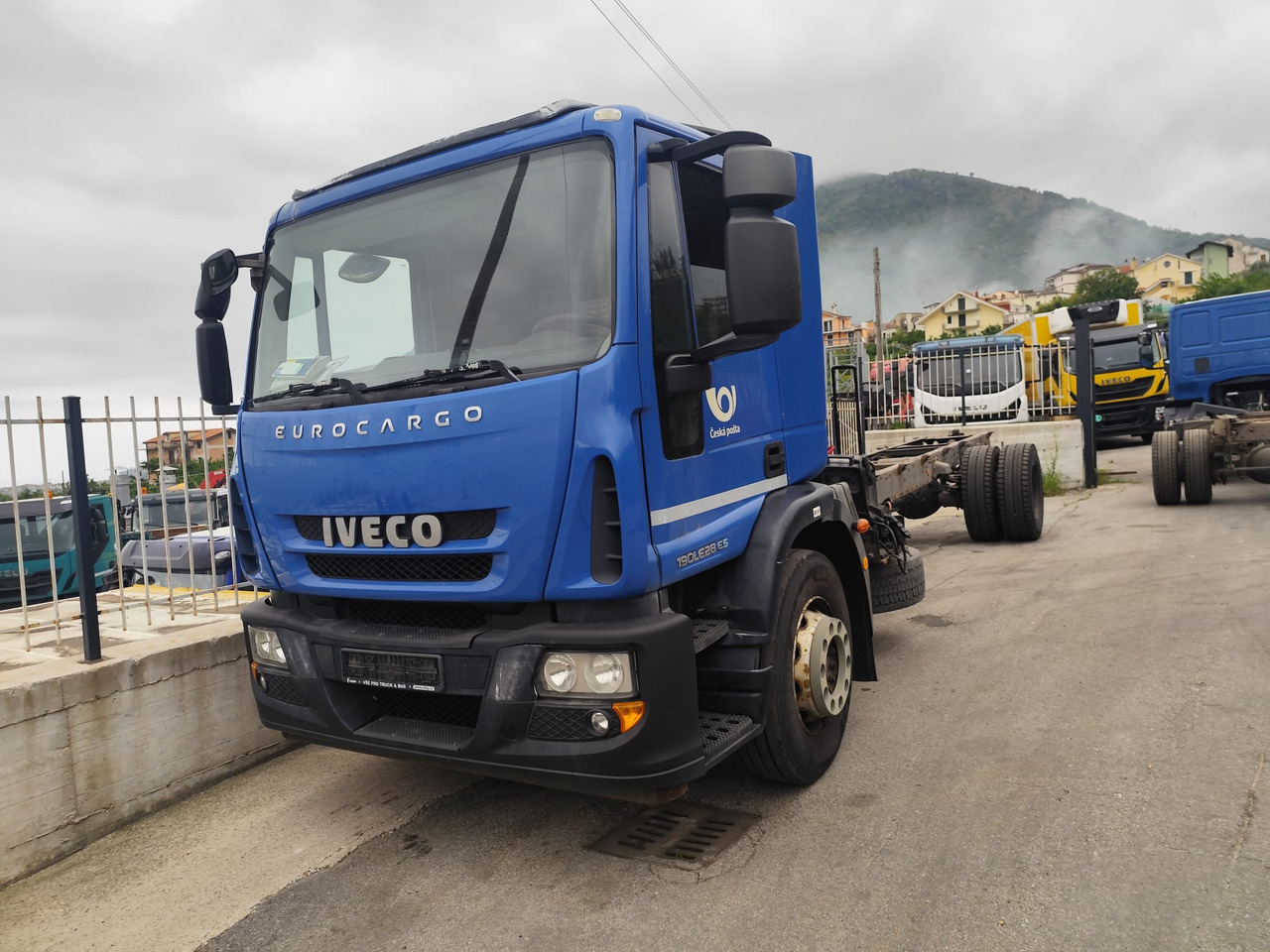 IVECO EUROCARGO 190EL28 - Грузовик-шасси: фото 1 IVECO EUROCARGO 190EL28 - Грузовик-шасси: фото 1