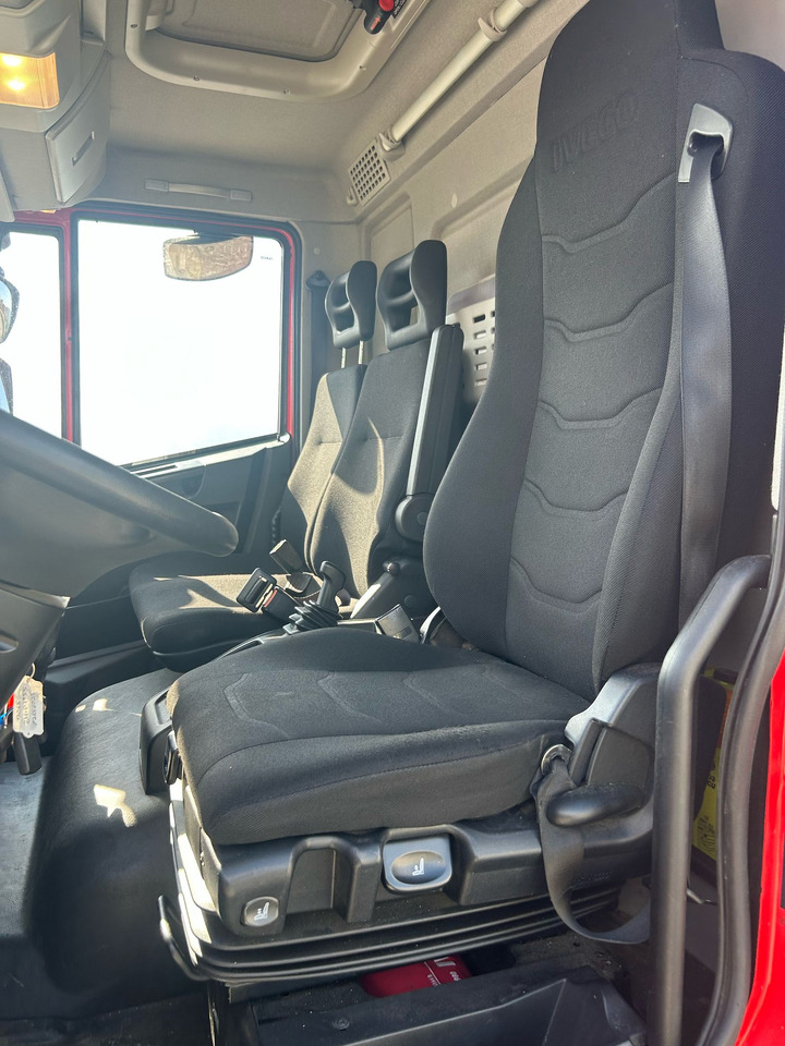 IVECO EUROCARGO 80-190 - Грузовик-шасси: фото 4 IVECO EUROCARGO 80-190 - Грузовик-шасси: фото 4