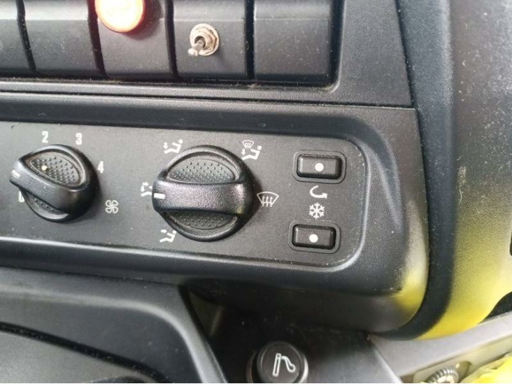 Грузовик с закрытым кузовом IVECO STRALIS AD 260S31 XP: фото 32