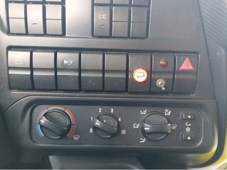 Грузовик с закрытым кузовом IVECO STRALIS AD 260S31 XP: фото 26