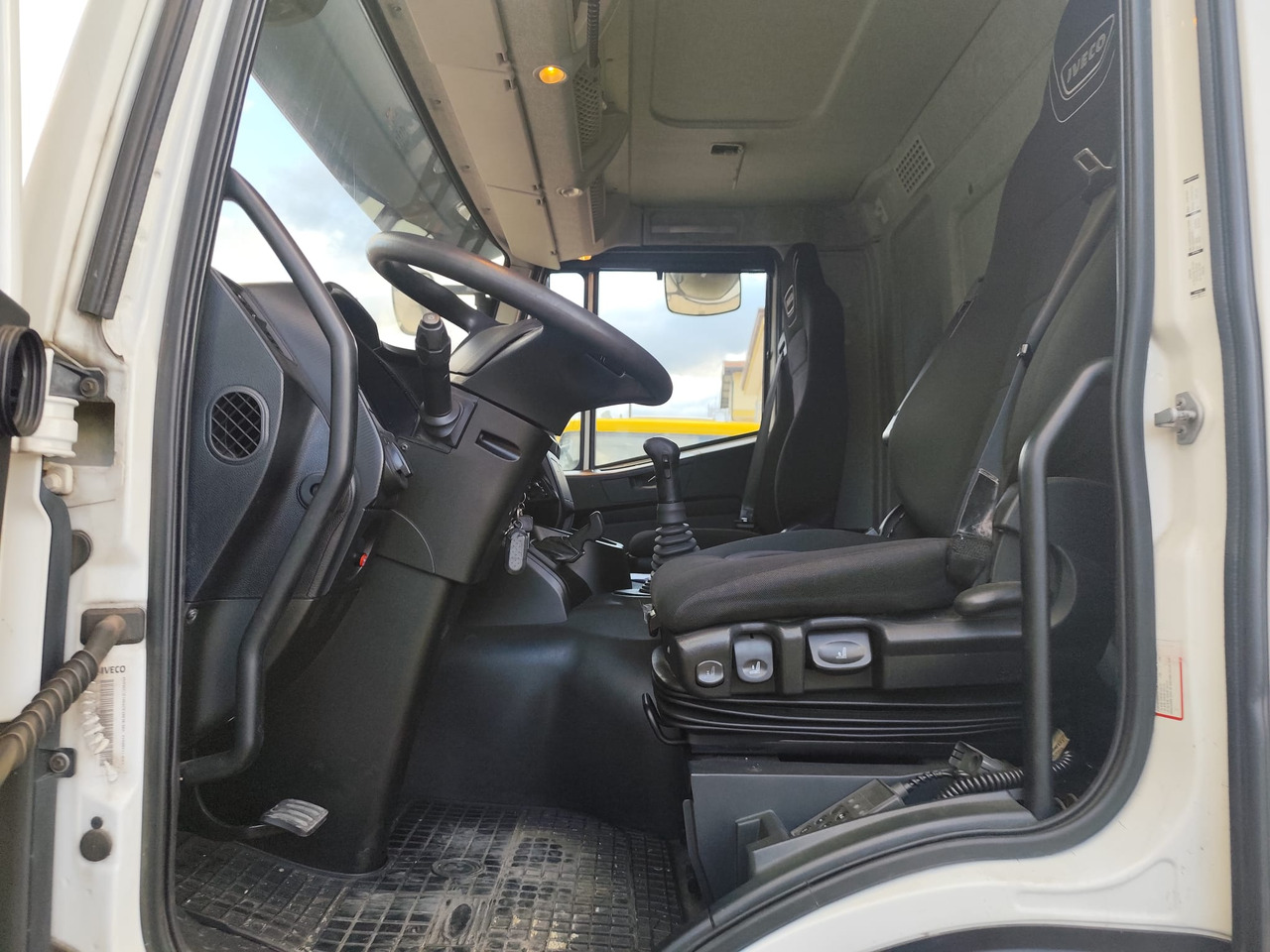 Самосвал, Автоманипулятор IVECO STRALIS AD 260S31 Y/P: фото 7