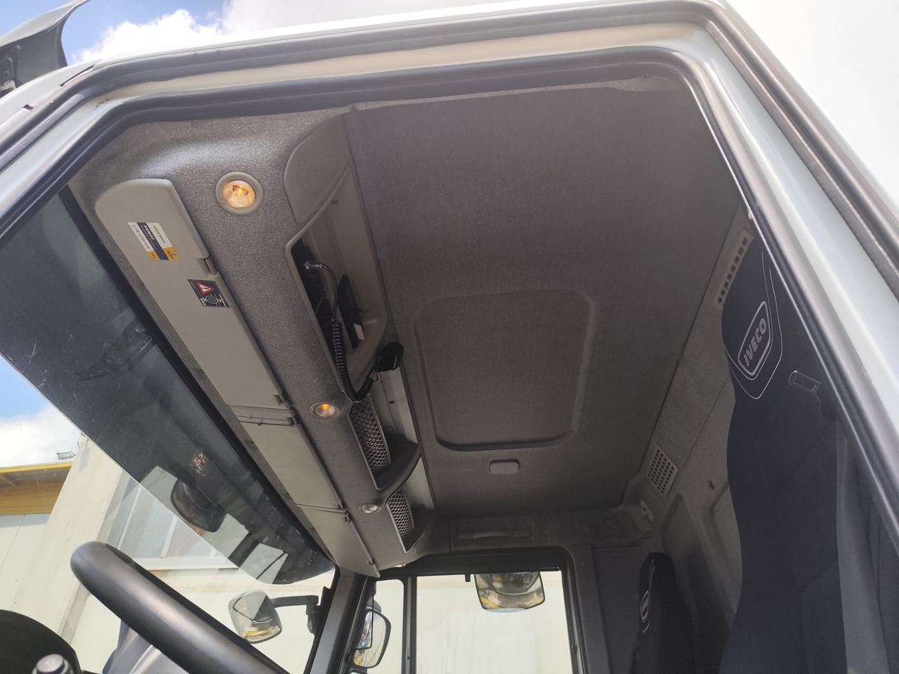 Грузовик-шасси IVECO STRALIS AD 260S31 Y/P: фото 6