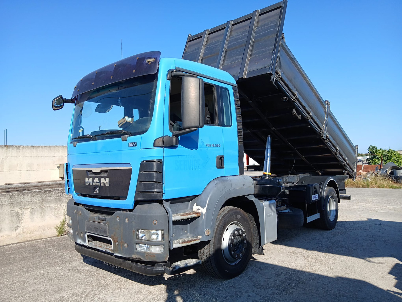 MAN TGS 18.360 - Самосвал: фото 1 MAN TGS 18.360 - Самосвал: фото 1