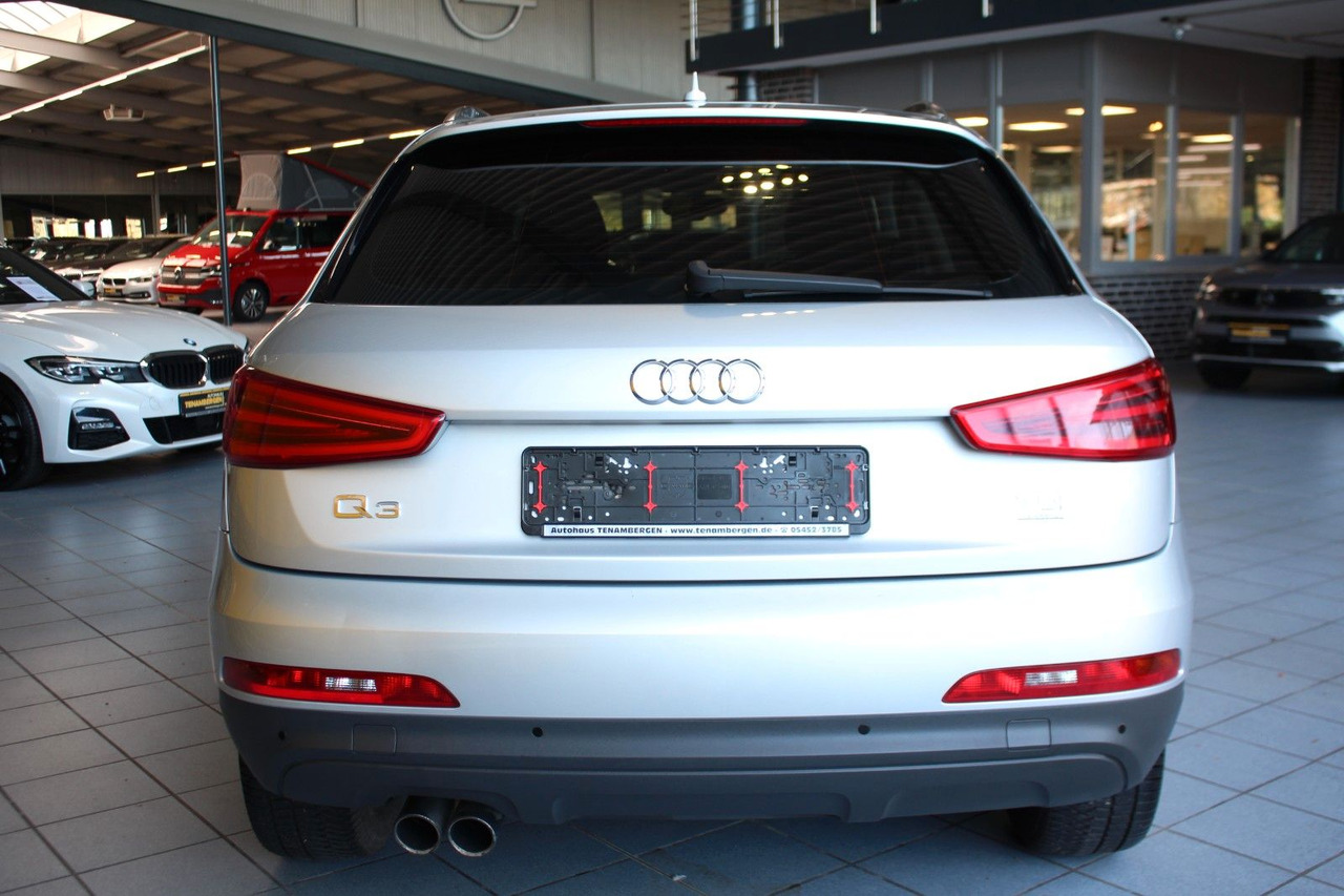 Audi Q3 2.0 TDI quattro Xenon Navi Sitzheizung AHK - Внедорожник: фото 5 Audi Q3 2.0 TDI quattro Xenon Navi Sitzheizung AHK - Внедорожник: фото 5