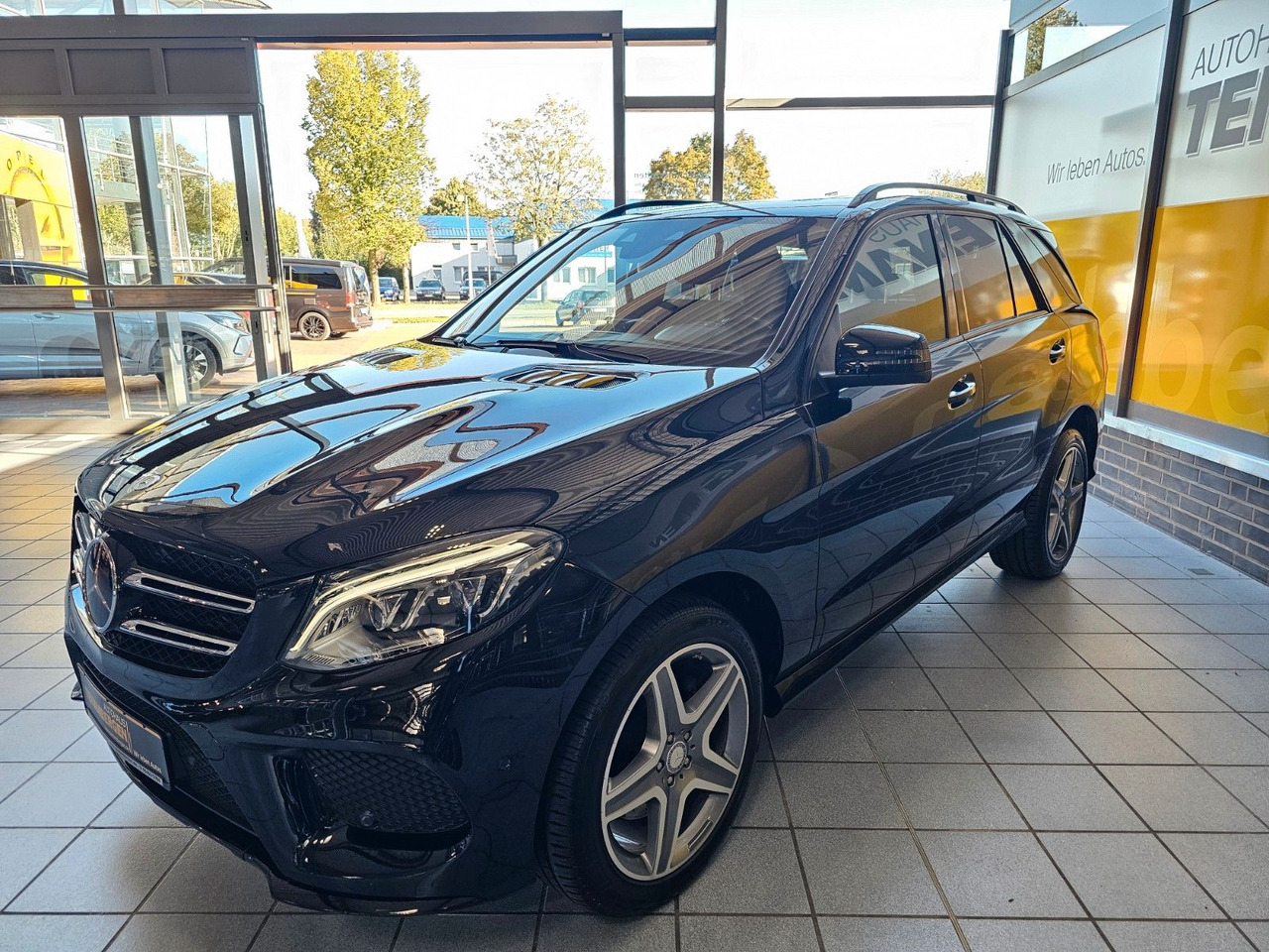 Mercedes-Benz GLE 350 d 4Matic AMG Line - Внедорожник: фото 4 Mercedes-Benz GLE 350 d 4Matic AMG Line - Внедорожник: фото 4