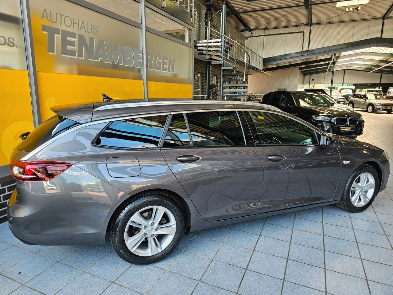 Opel Insignia B ST Business IntelliLux LED Tot Winkel - Легковой автомобиль: фото 2 Opel Insignia B ST Business IntelliLux LED Tot Winkel - Легковой автомобиль: фото 2