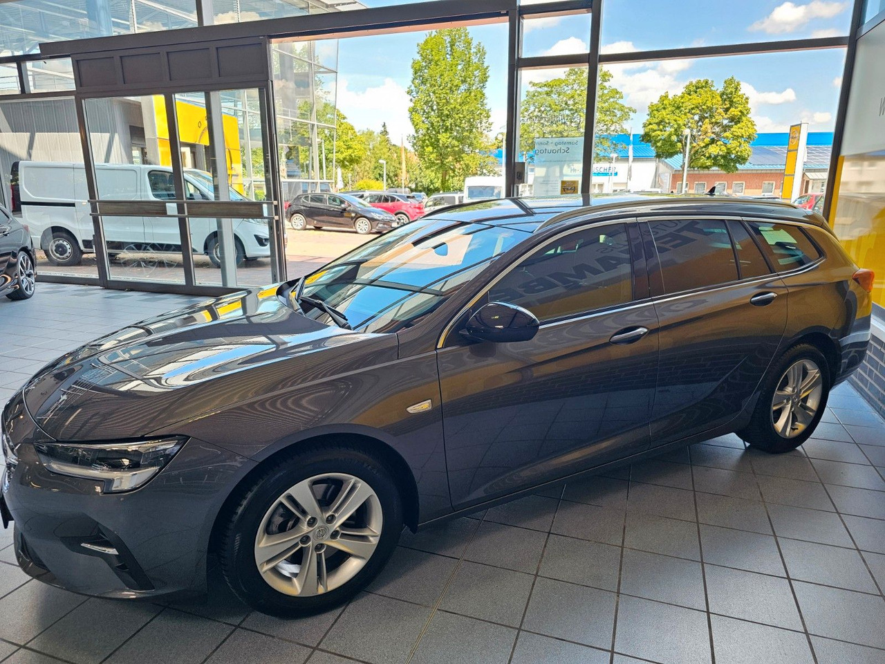 Opel Insignia B ST Business IntelliLux LED Tot Winkel - Легковой автомобиль: фото 3 Opel Insignia B ST Business IntelliLux LED Tot Winkel - Легковой автомобиль: фото 3
