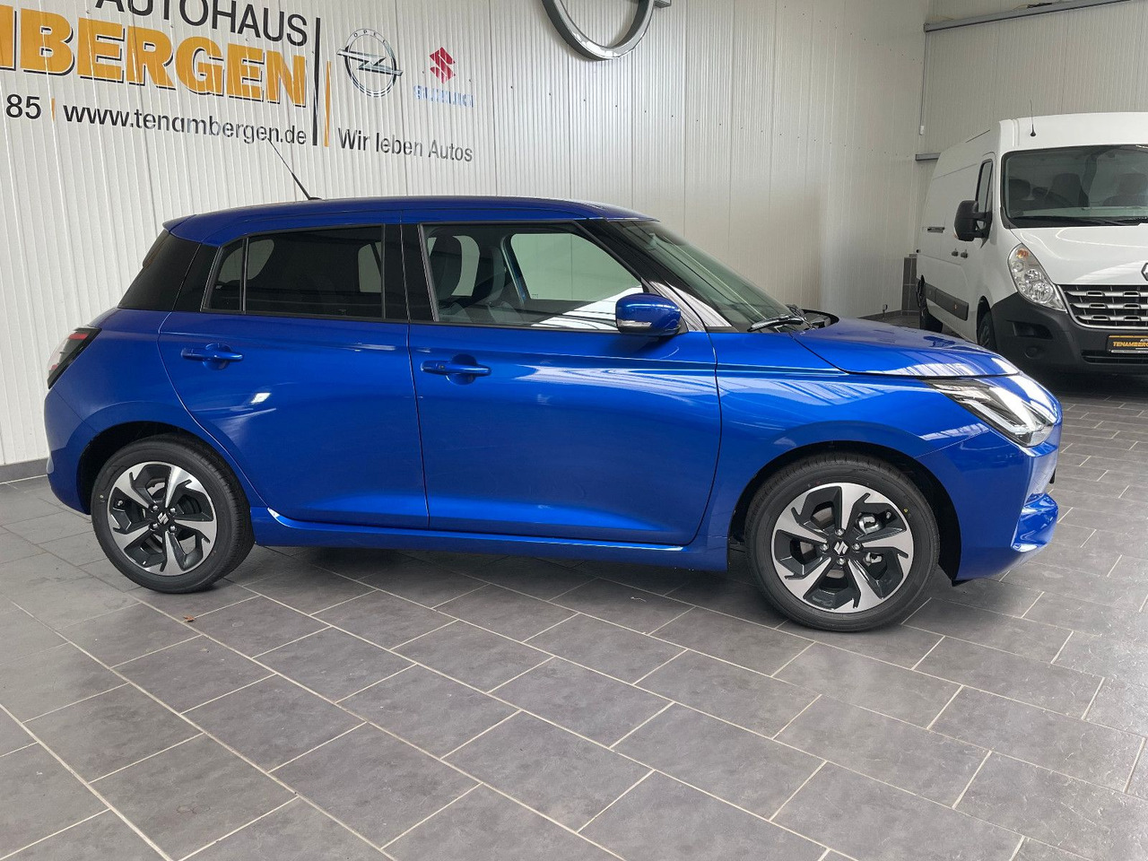Suzuki Swift 1.2 DUALJET HYBRID Comfort+ - Легковой автомобиль: фото 2 Suzuki Swift 1.2 DUALJET HYBRID Comfort+ - Легковой автомобиль: фото 2