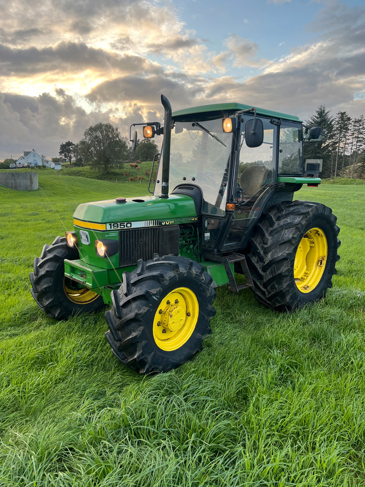 JOHN DEERE 1950 - Трактор: фото 2 JOHN DEERE 1950 - Трактор: фото 2