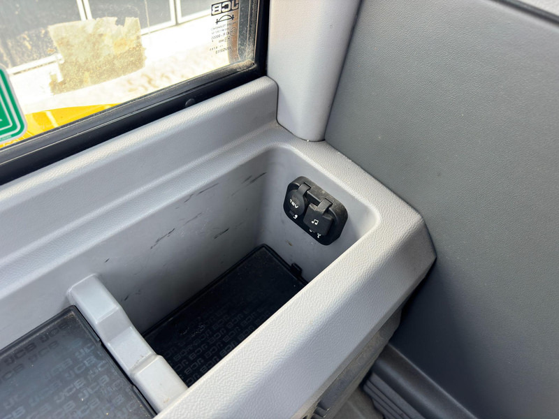 Колёсный погрузчик JCB 413 2.800h: фото 16