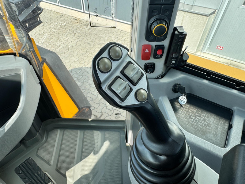 Колёсный погрузчик JCB 413 2.800h: фото 11