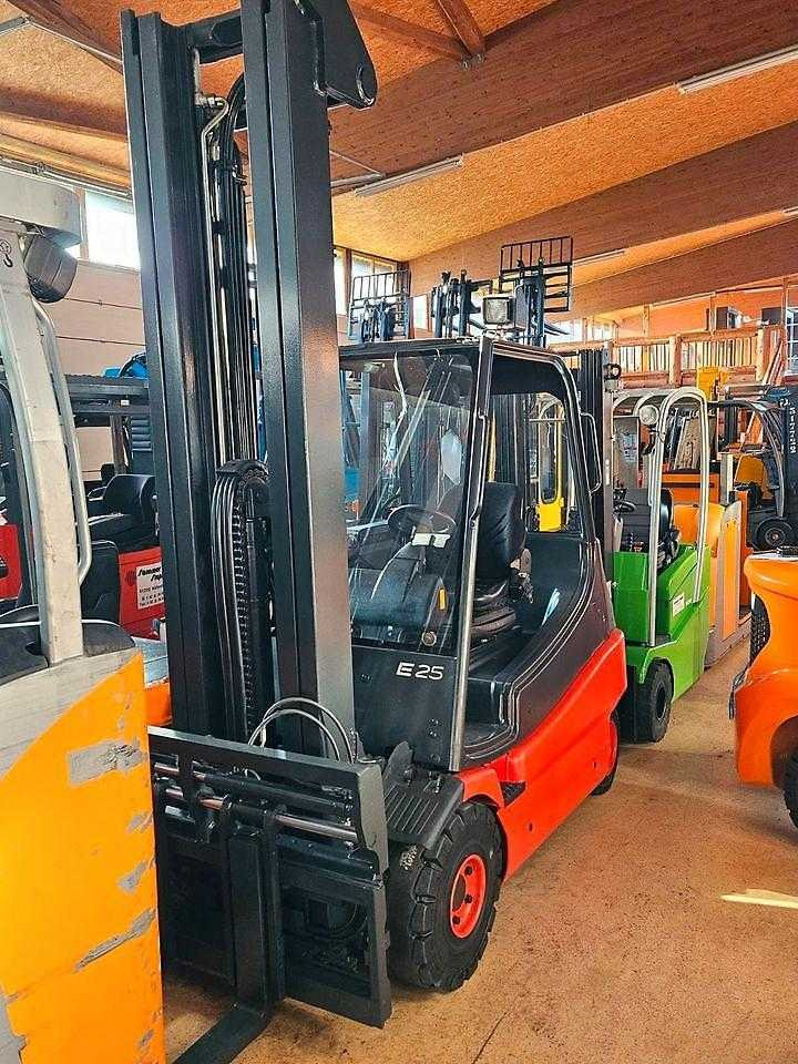 Linde E25 - Электропогрузчик: фото 1 Linde E25 - Электропогрузчик: фото 1