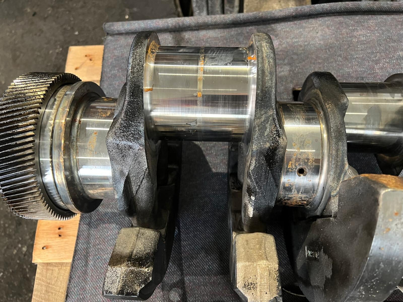 Коленчатый вал Scania R580: фото 6 Коленчатый вал Scania R580: фото 6