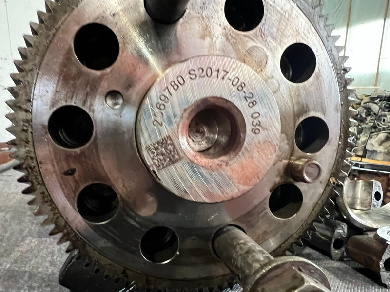 Коленчатый вал Scania R580: фото 7 Коленчатый вал Scania R580: фото 7