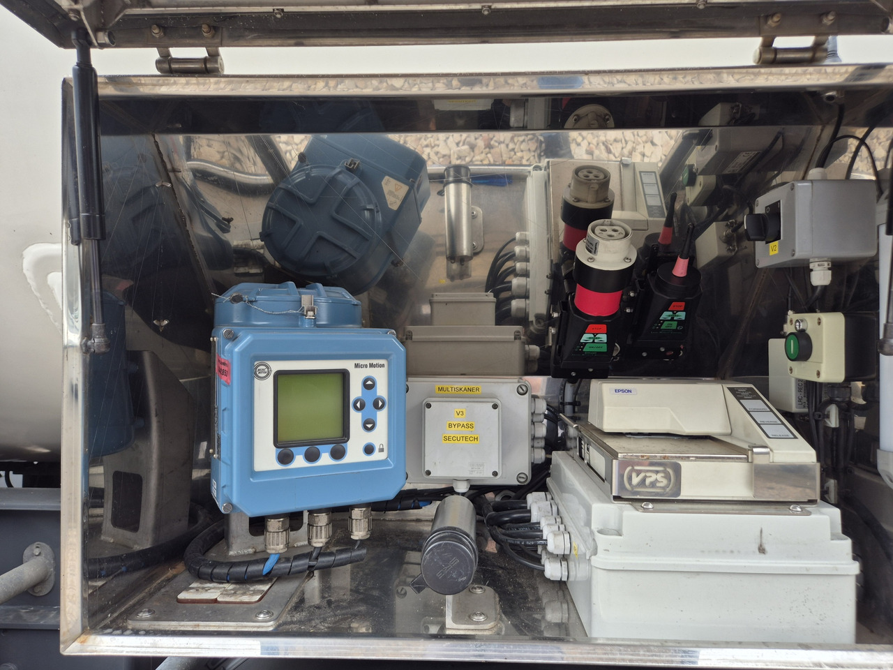 VPS CN50/ EMERSON F200/ PROPANE/ LPG - Полуприцеп-цистерна: фото 5 VPS CN50/ EMERSON F200/ PROPANE/ LPG - Полуприцеп-цистерна: фото 5