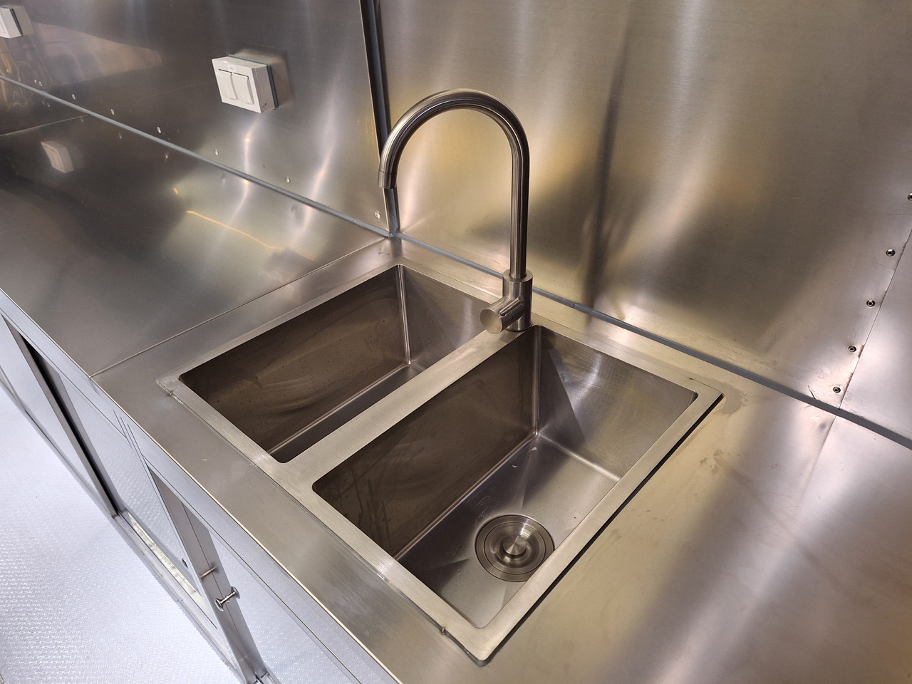 Новый Торговый прицеп Deli Star Trailer American 4000 - EU standards: фото 6