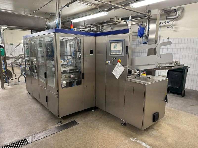 Tetra Pak Cardboard Packer - Упаковочное оборудование: фото 1 Tetra Pak Cardboard Packer - Упаковочное оборудование: фото 1