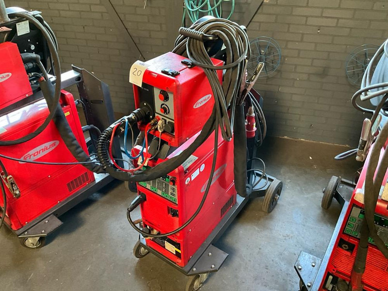 Fronius TransPulse Synergic 4000 - Металлообрабатывающий станок: фото 1 Fronius TransPulse Synergic 4000 - Металлообрабатывающий станок: фото 1