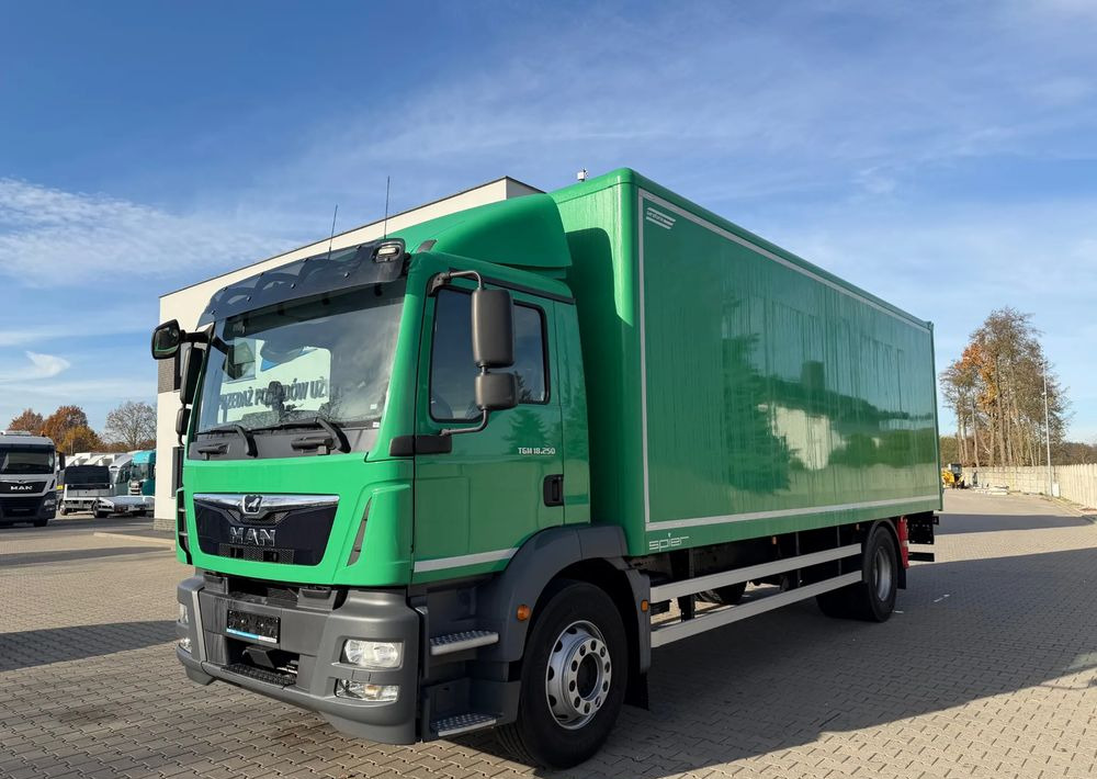 MAN TGM 18.250 Ładownośc 9800 kg - Грузовик с закрытым кузовом: фото 2 MAN TGM 18.250 Ładownośc 9800 kg - Грузовик с закрытым кузовом: фото 2