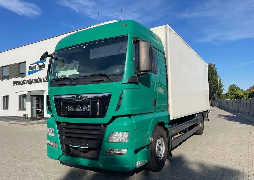 Грузовик с закрытым кузовом MAN TGX 18.420/ KONTENER 7,2m: фото 1