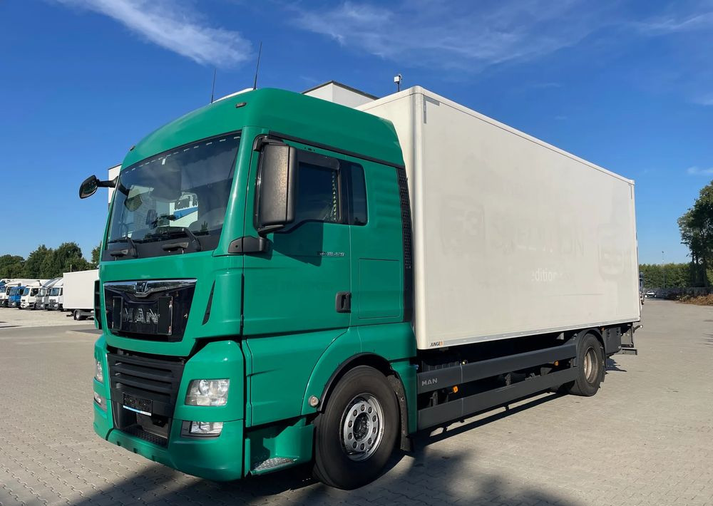 MAN TGX 18.420/ KONTENER 7,2m - Грузовик с закрытым кузовом: фото 3 MAN TGX 18.420/ KONTENER 7,2m - Грузовик с закрытым кузовом: фото 3