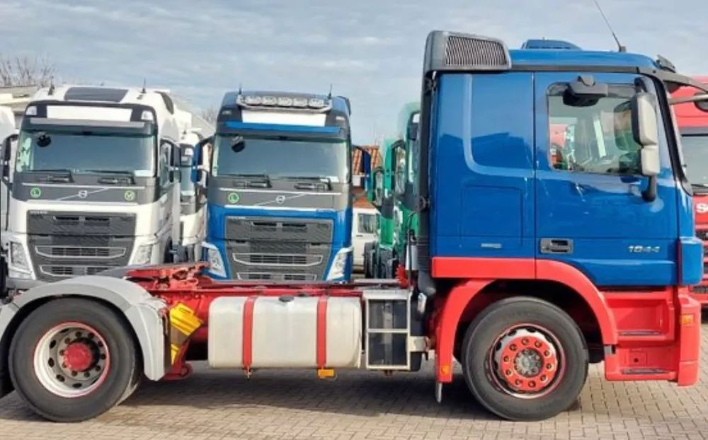 Mercedes-Benz ACTROS 1844 MP3 Przebieg 372 tyś km! , ADR, EX/II - EX/III - FL - AT - OX - Тягач: фото 2 Mercedes-Benz ACTROS 1844 MP3 Przebieg 372 tyś km! , ADR, EX/II - EX/III - FL - AT - OX - Тягач: фото 2