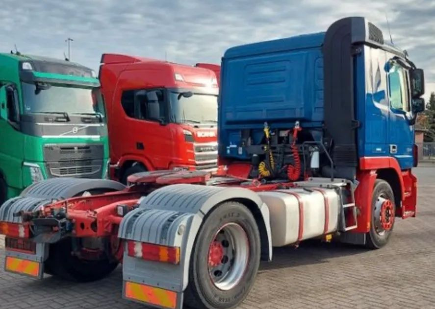 Mercedes-Benz ACTROS 1844 MP3 Przebieg 372 tyś km! , ADR, EX/II - EX/III - FL - AT - OX - Тягач: фото 3 Mercedes-Benz ACTROS 1844 MP3 Przebieg 372 tyś km! , ADR, EX/II - EX/III - FL - AT - OX - Тягач: фото 3