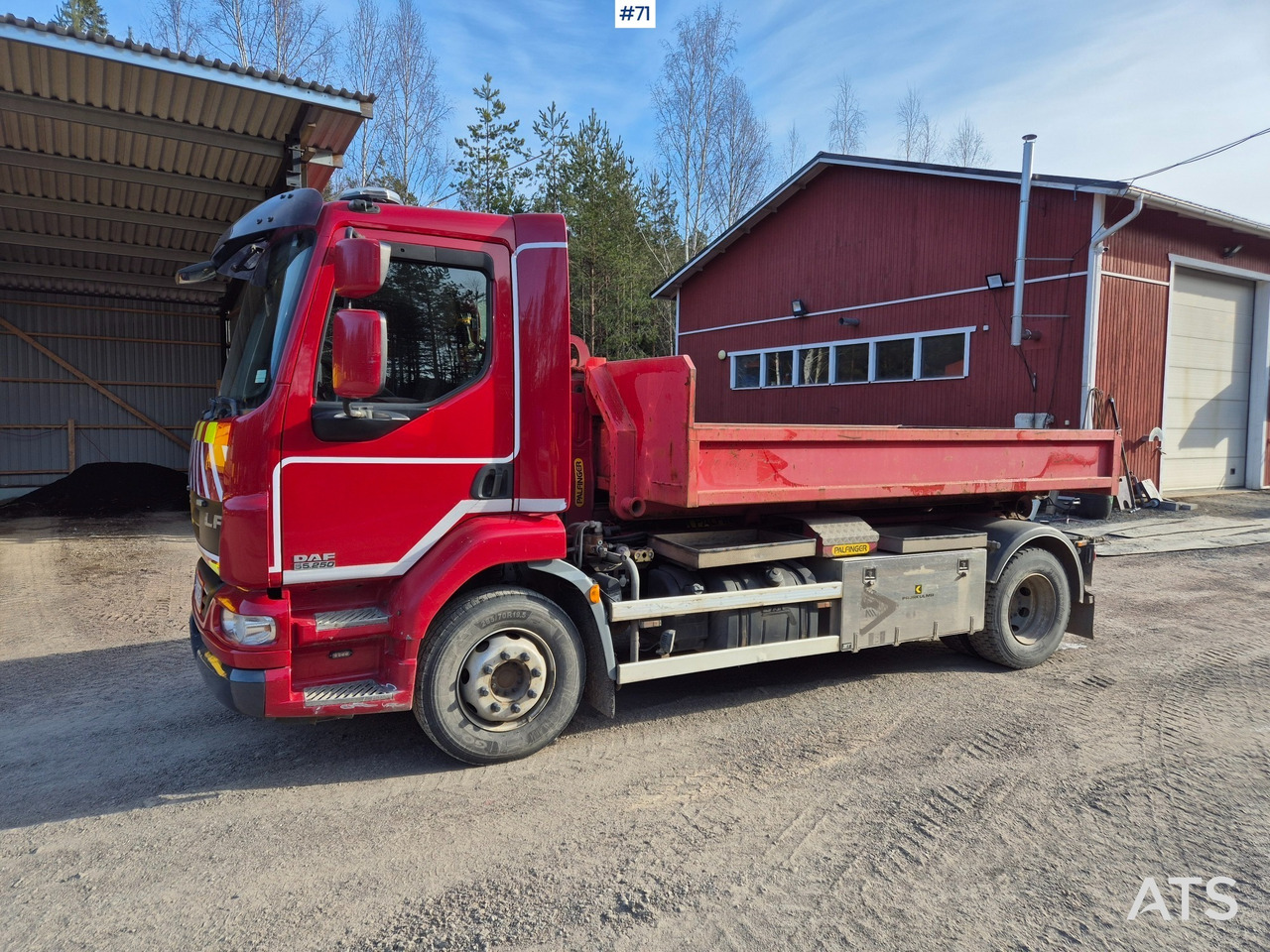 DAF LF55 Hook pallet - Крюковой мультилифт: фото 1 DAF LF55 Hook pallet - Крюковой мультилифт: фото 1