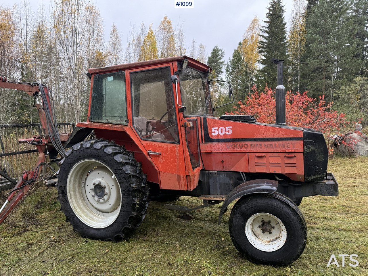 Valmet 505 Tractor and forestry trailer - Трактор, Лесной прицеп: фото 1 Valmet 505 Tractor and forestry trailer - Трактор, Лесной прицеп: фото 1