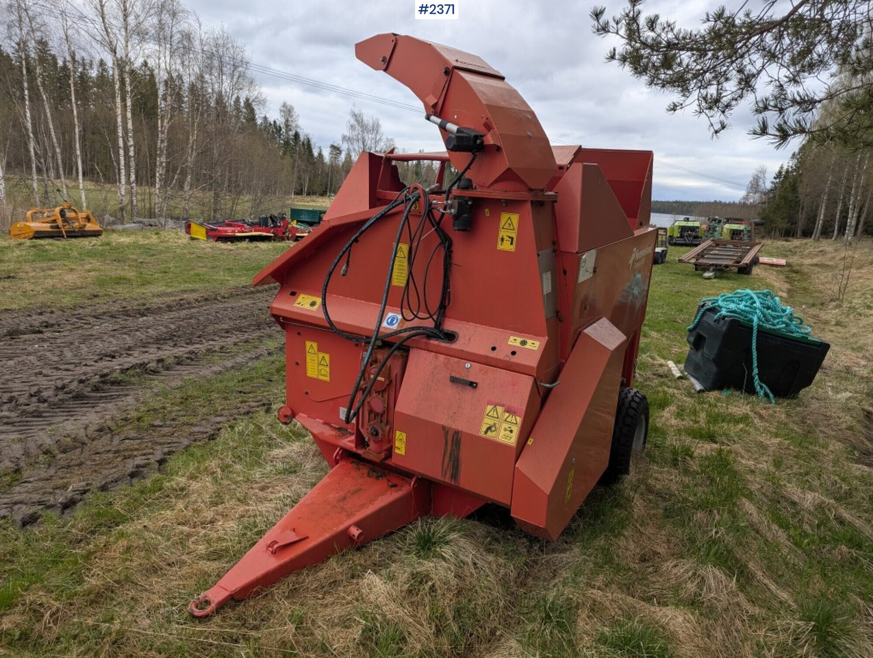 Bale cutter / Feed shredder Kverneland Taarup 853 - Техника для сенозаготовки: фото 2 Bale cutter / Feed shredder Kverneland Taarup 853 - Техника для сенозаготовки: фото 2